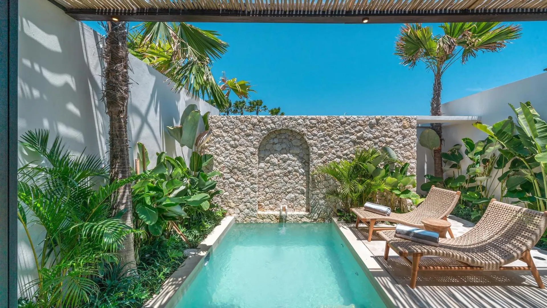 Casa Vera - Delightful 1-Bedroom Villas In The Heart Of Umalas Canggu 0*,
